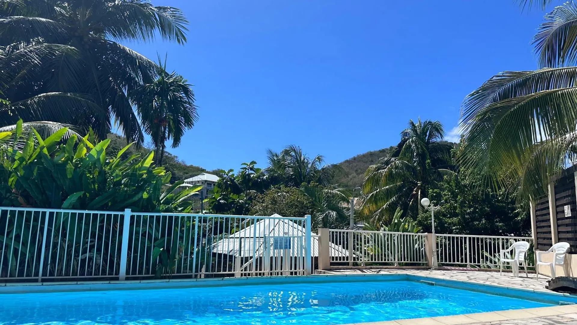 Apartment La Kaz A Malou Appartement De Standing Avec Piscine Et Plage A 800M Les Trois-Ilets